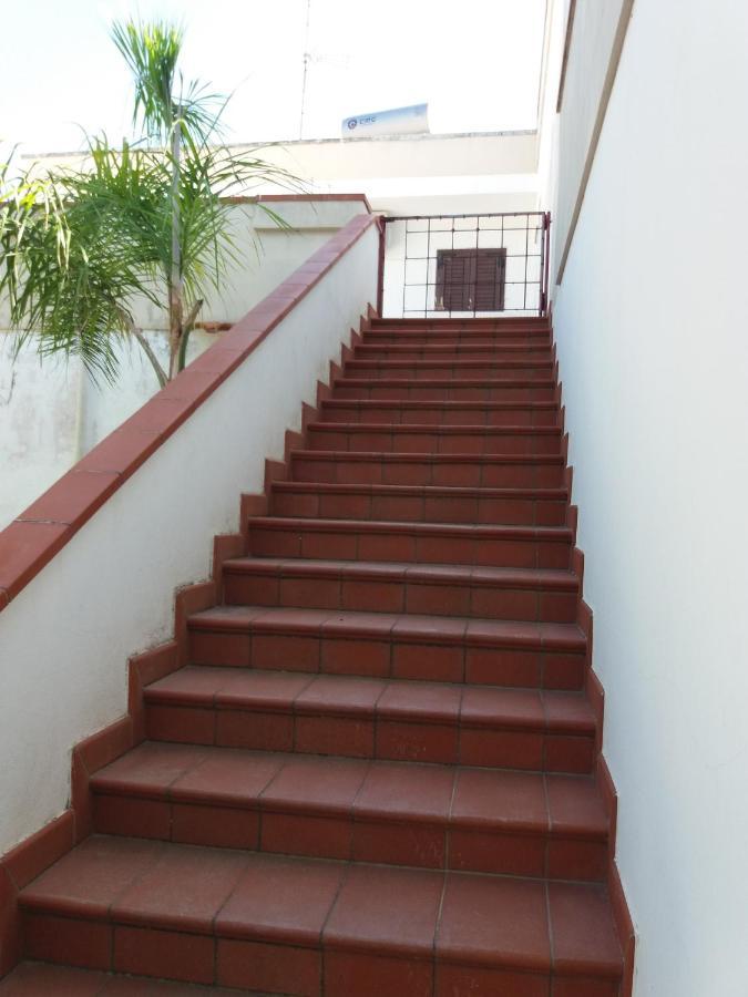 Appartamento Indipendente Nardy-Ros Torre dell'Orso Exterior foto