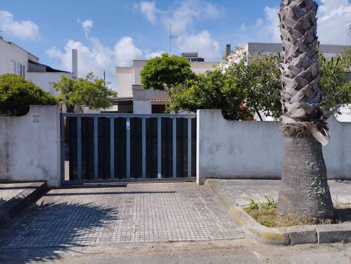 Appartamento Indipendente Nardy-Ros Torre dell'Orso Exterior foto