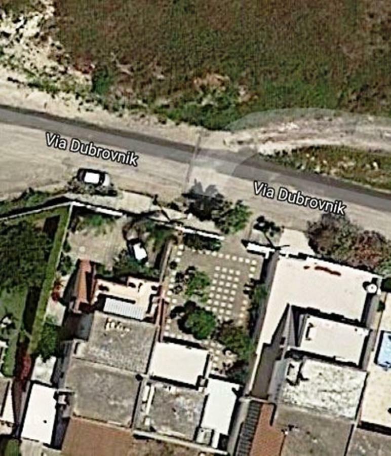 Appartamento Indipendente Nardy-Ros Torre dell'Orso Exterior foto